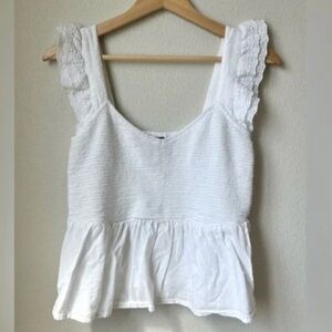 Old Navy White Ruffled Peplum Tank Top size XL